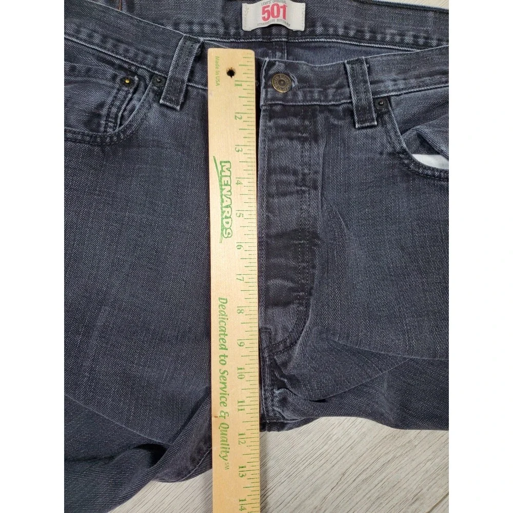 Vintage Levis 501 Jeans Mens 36x32 Black Denim Straight Leg Button Fly Y2K